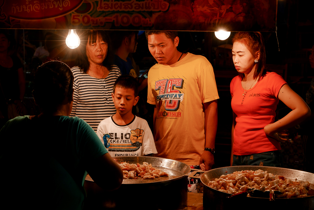 Night market, Phetchaburi, Thailand (photo by Irina Stelea)