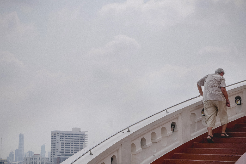 Climbing above the city, Bangkok (photo by Irina Stelea)