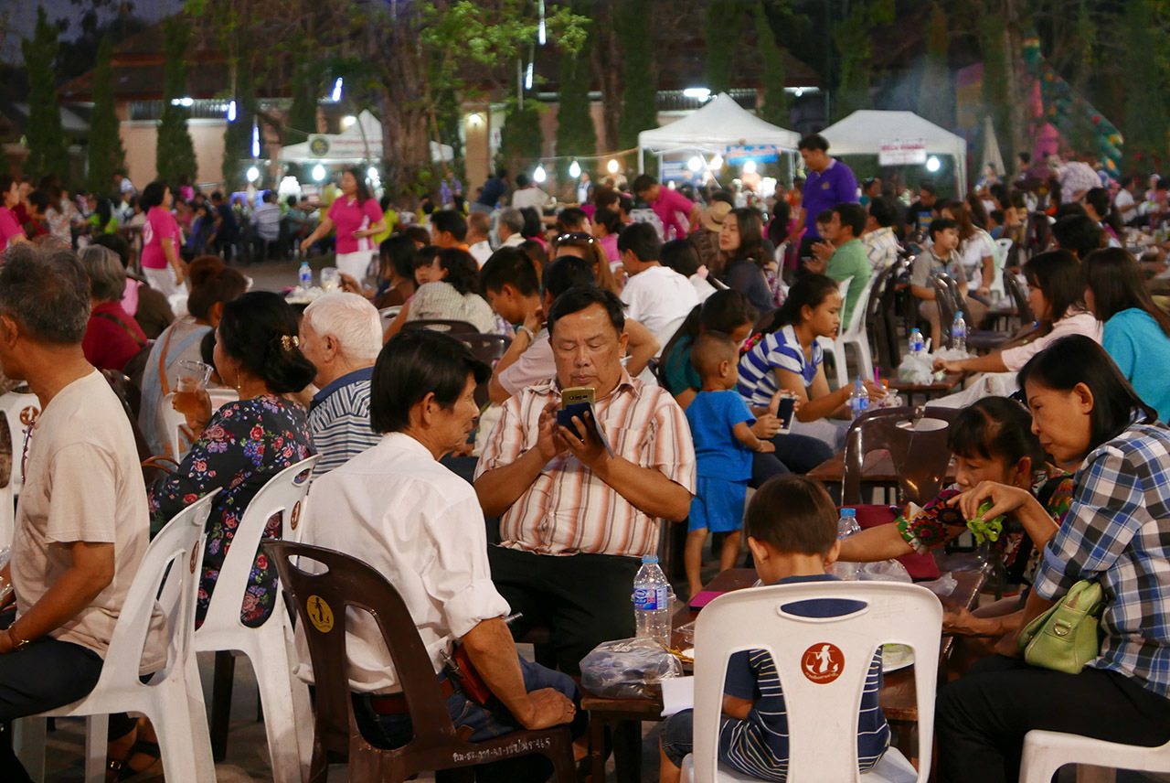 Saturday Walking Street, Chiang Rai (photo by Irina Stelea)