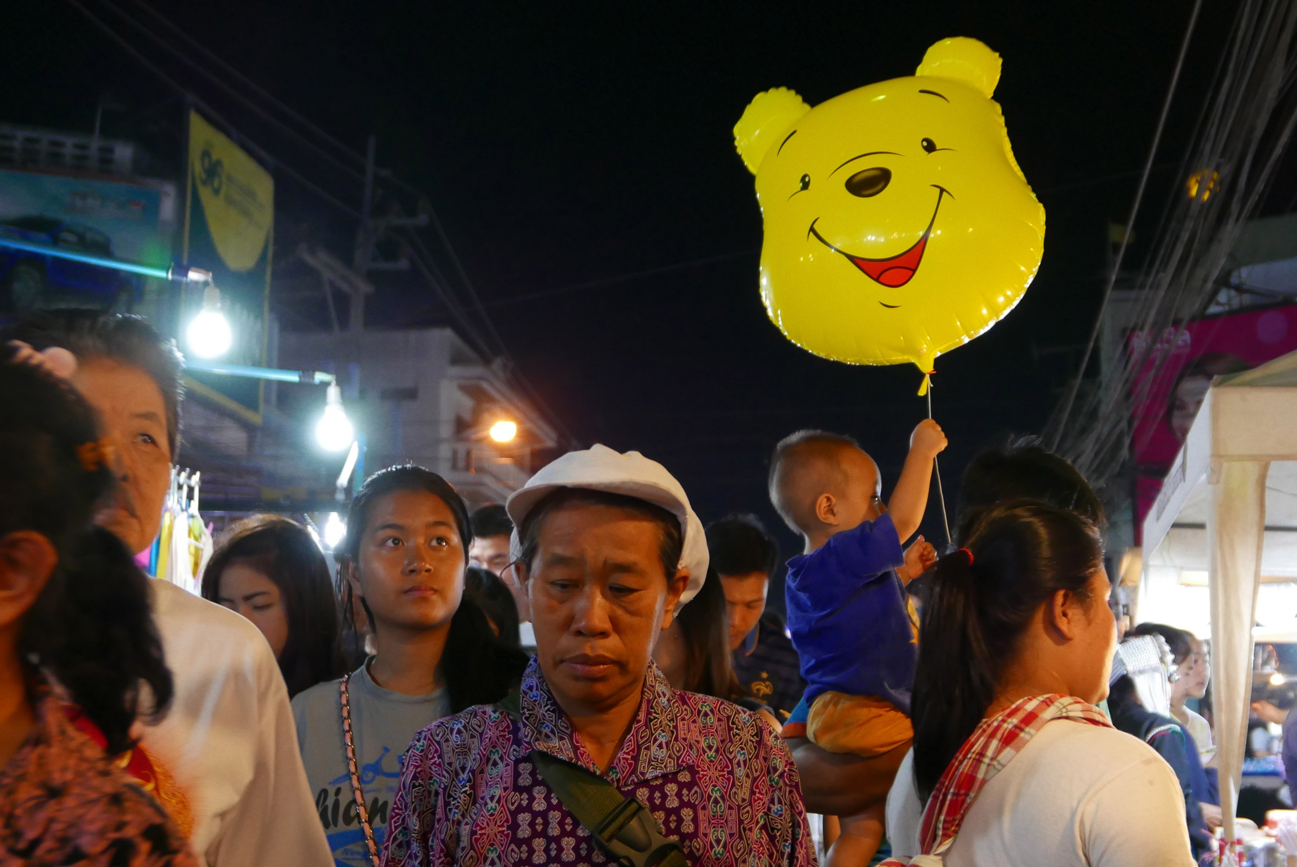Saturday Walking Street, Chiang Rai (photo by Irina Stelea)
